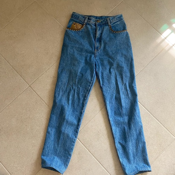 Vintage High Waist Mom Jeans - Picture 2 of 6